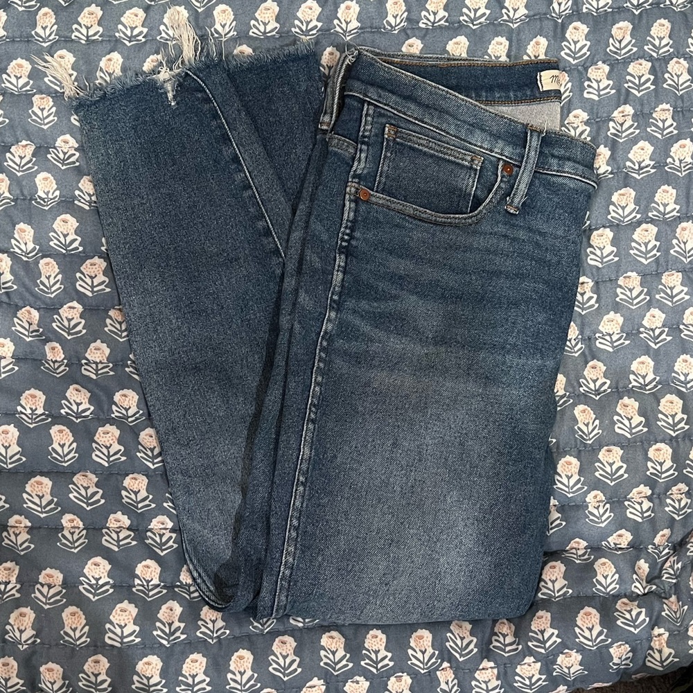 Madewell Medium Wash Straight Leg Jeans in Classic Blue